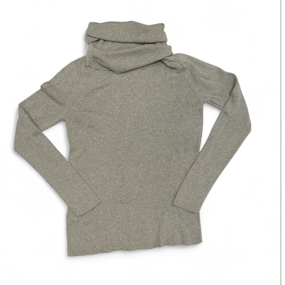 Banana Republic sweater cowl neck 56% silk woman’s S gray